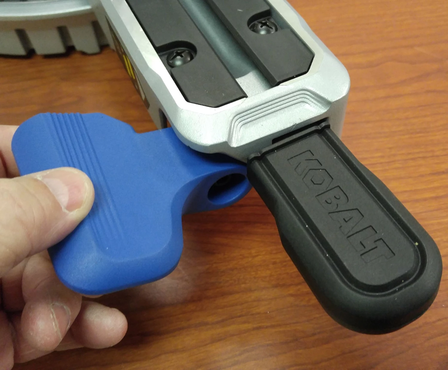 Best deal π Kobalt Miter Saws 10-in 15 Amps Dual Bevel Sliding Compound Corded Miter Saw β 8 Best deal π Kobalt Miter Saws 10-in 15 Amps Dual Bevel Sliding Compound Corded Miter Saw β - Image 8