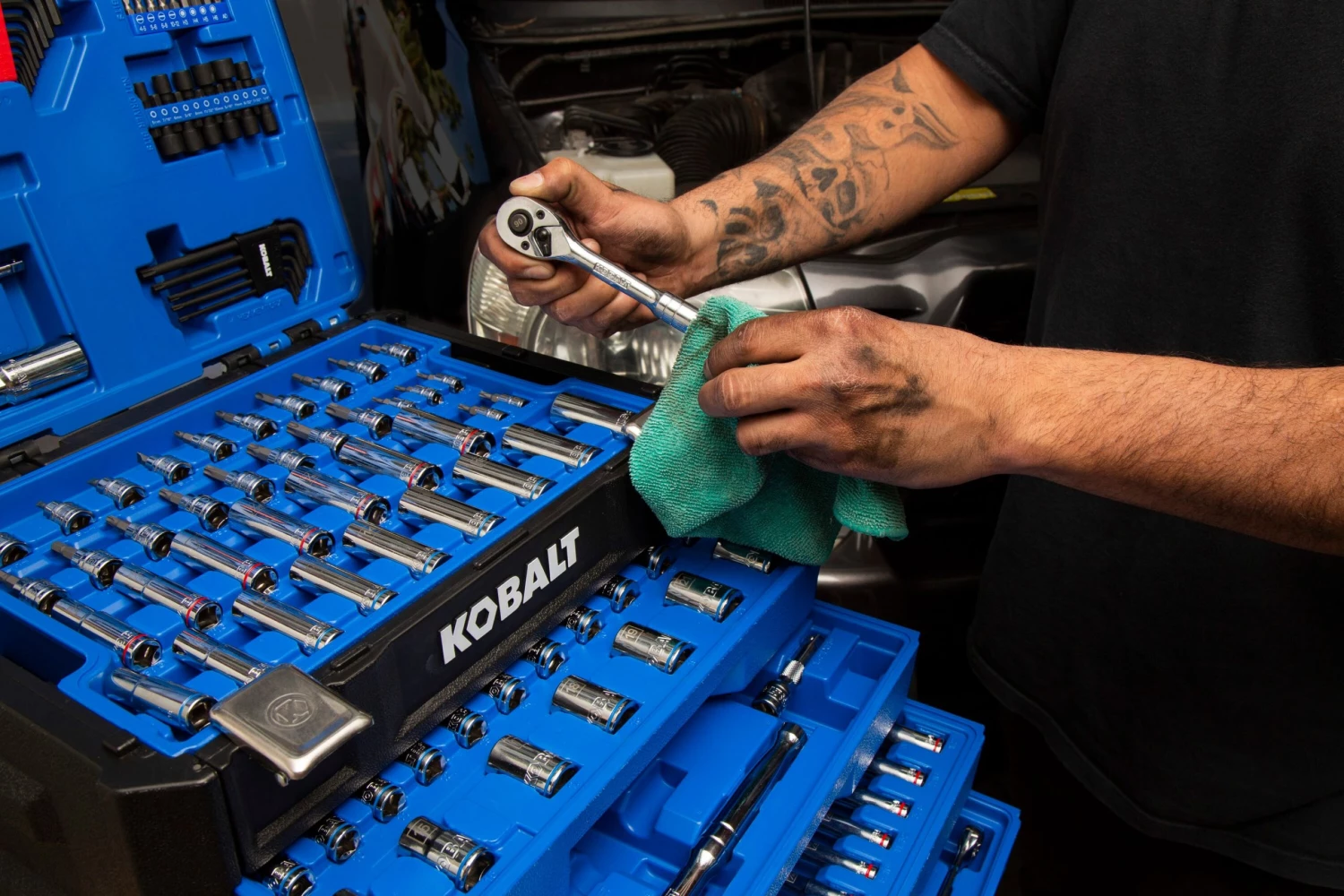 Coupon π Kobalt Mechanics Tool Sets 250-Piece Standard (SAE) and Metric Combination Polished Chrome Mechanics Tool Set (1/4-in; 3/8-in) π 11 Coupon π Kobalt Mechanics Tool Sets 250-Piece Standard (SAE) and Metric Combination Polished Chrome Mechanics Tool Set (1/4-in; 3/8-in) π - Image 11