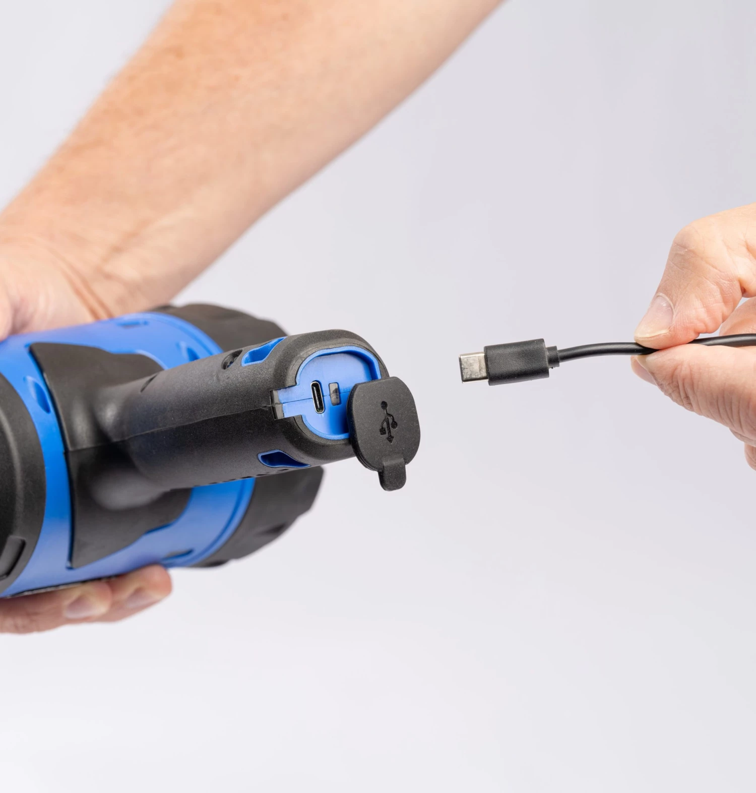 Budget β Kobalt Flashlights 1200-Lumen LED Rechargeable Spotlight Flashlight π 7 Budget β Kobalt Flashlights 1200-Lumen LED Rechargeable Spotlight Flashlight π - Image 7